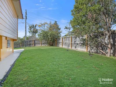 2 Damalis Street, Woodridge