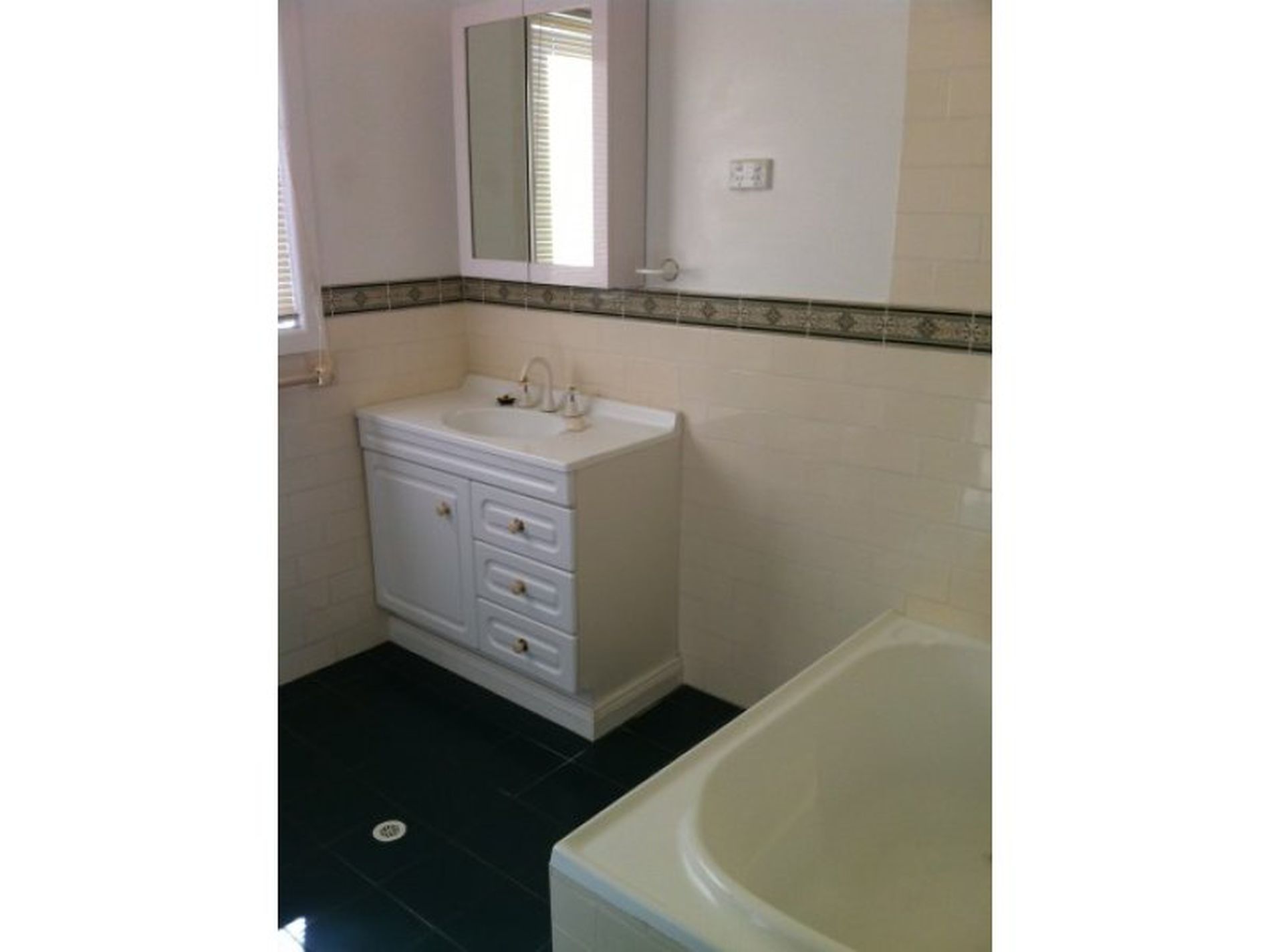 8 Lakeview Parade, Primbee