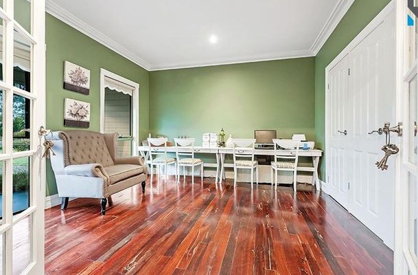 14 The Dress Circle, Oaklands Junction