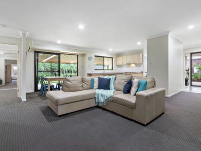 6 Brighton Court, Wakerley