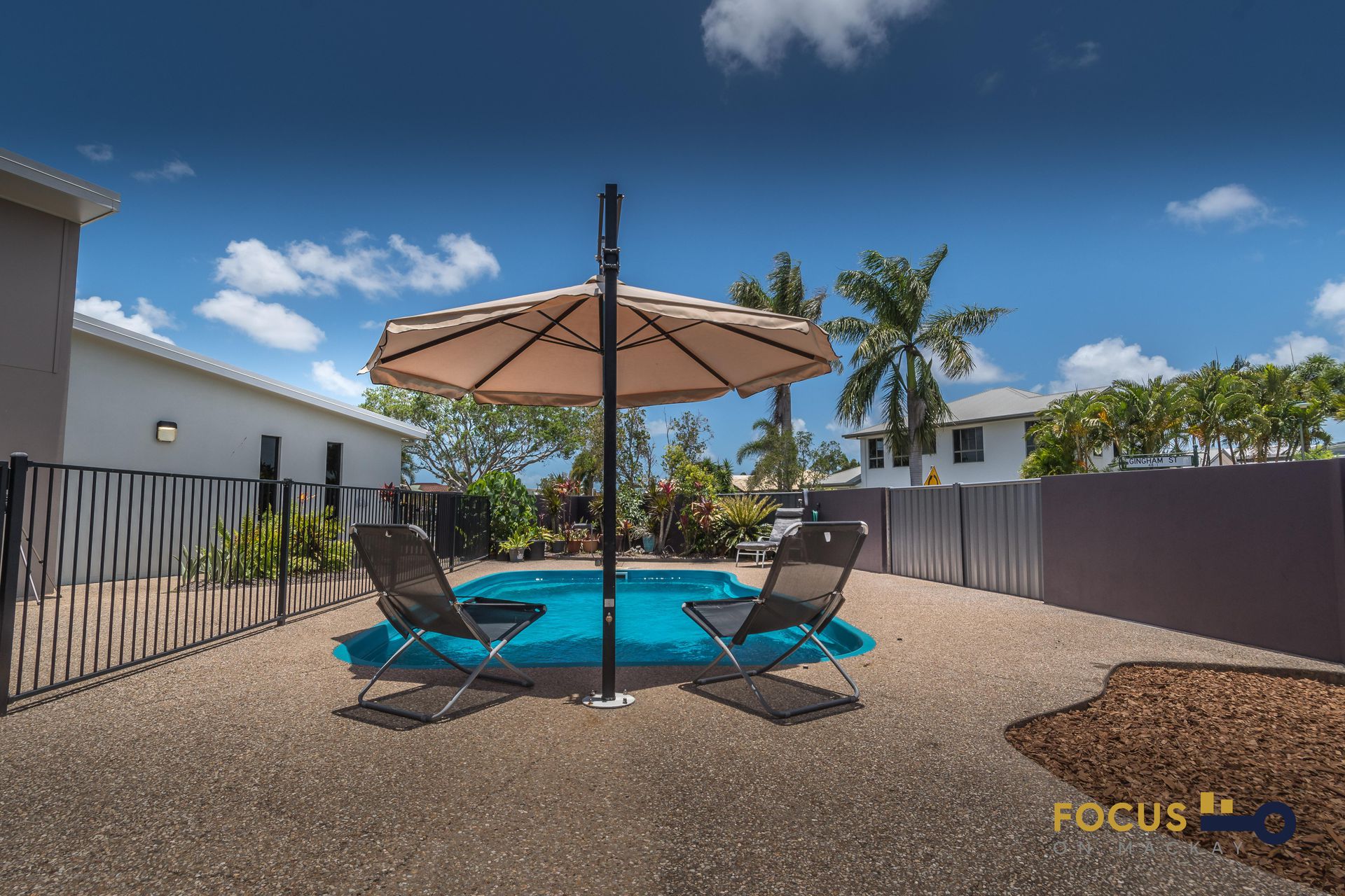 1 Gingham Street, Glenella