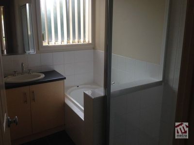 2 / 1 Lomond Terrace, East Geelong