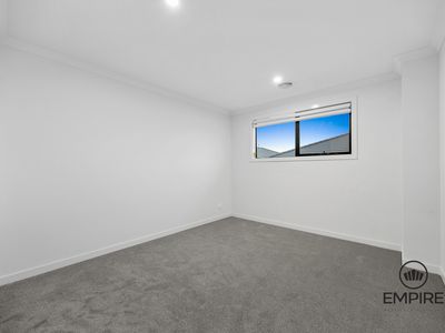 10 Sandalwood Crescent, Clyde North