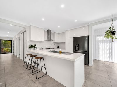 5 Girringun Parade, Mount Peter