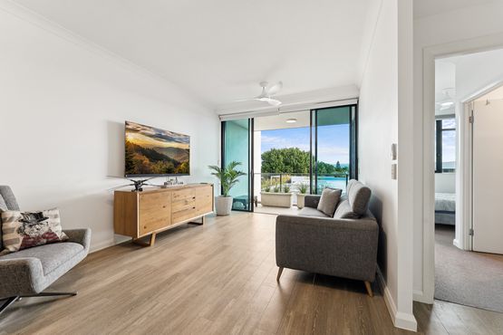 5230 Harbourview Drive, Hope Island