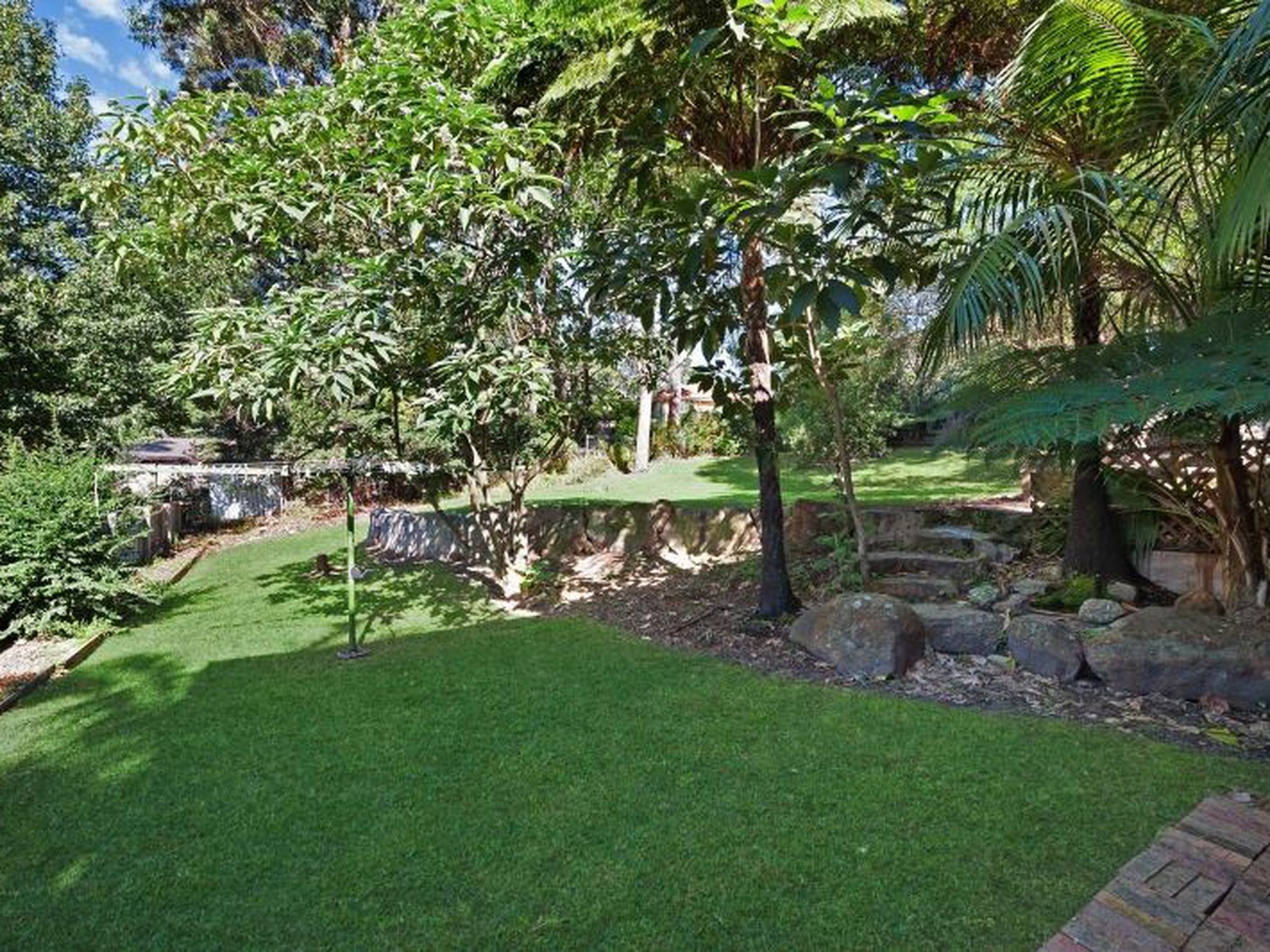 1 Bushland Avenue, Mollymook