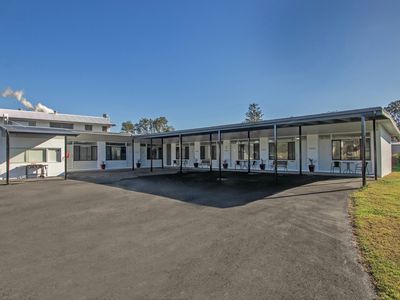 8 / 175  Baraang Drive, Broadwater