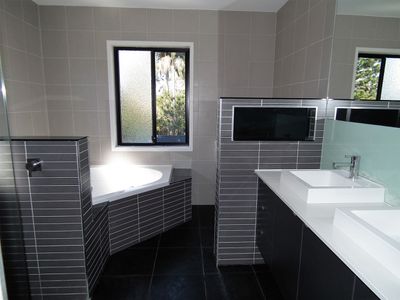 19 Jacaranda Avenue, Tweed Heads West