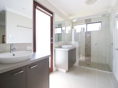 2 Whinhill Loop , Baldivis