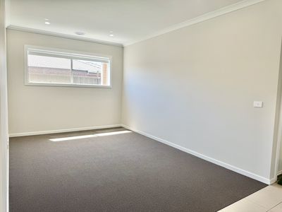 18 Ebbsfleet Crescent, Strathtulloh