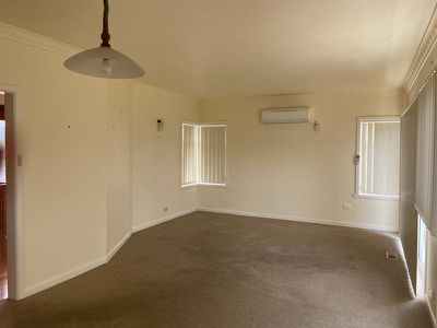 11 Kirriemuir Street, Hamlyn Heights