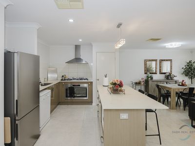 68 Leschenault Loop, Banksia Grove