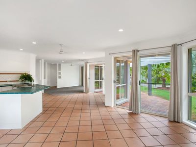 1 Broadleaf Court, Tewantin