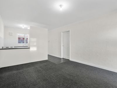 2 / 15 Corvus Place, Rockingham