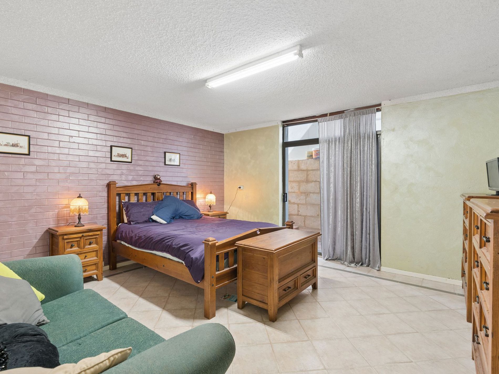 15 Glenbrook Road, Thornlie