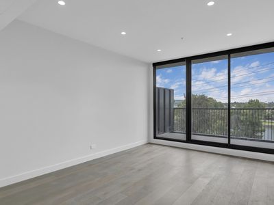 302 / 2B Ballarat Road, Footscray