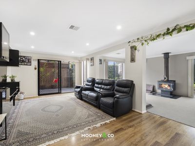 6 Silverstone Drive, Cranbourne