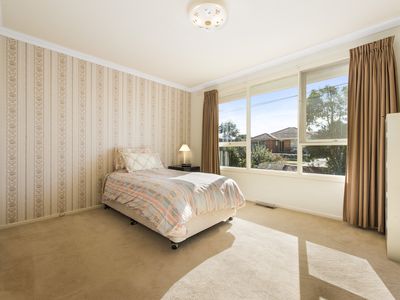 18 Worthing Avenue, Burwood East