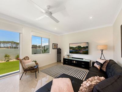 4 / 6 Park Cove Boulevard, Hope Island