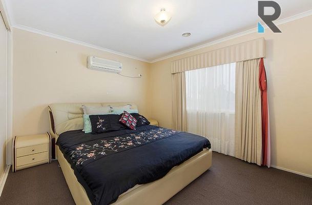 52 Paroo Avenue, Roxburgh Park