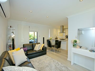 2/27-29 Edgehill Street, Scarborough