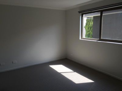 2 / 10 August Street, Werribee