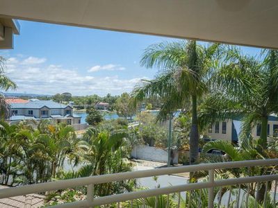 35 / 142 Stanhill Drive, Chevron Island