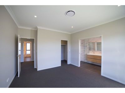 2 Avalon Place, Dubbo