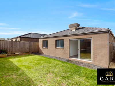 36 Ironstone Street, Cranbourne East