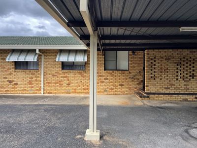 8 / 15 Vera, Tamworth