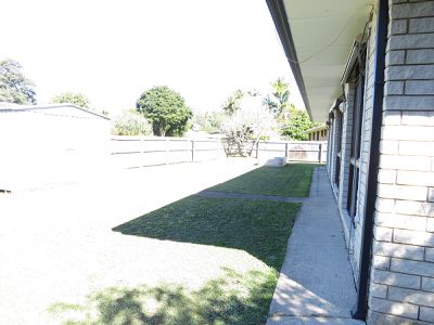 2 / 5 Aloota Crescent, Ocean Shores