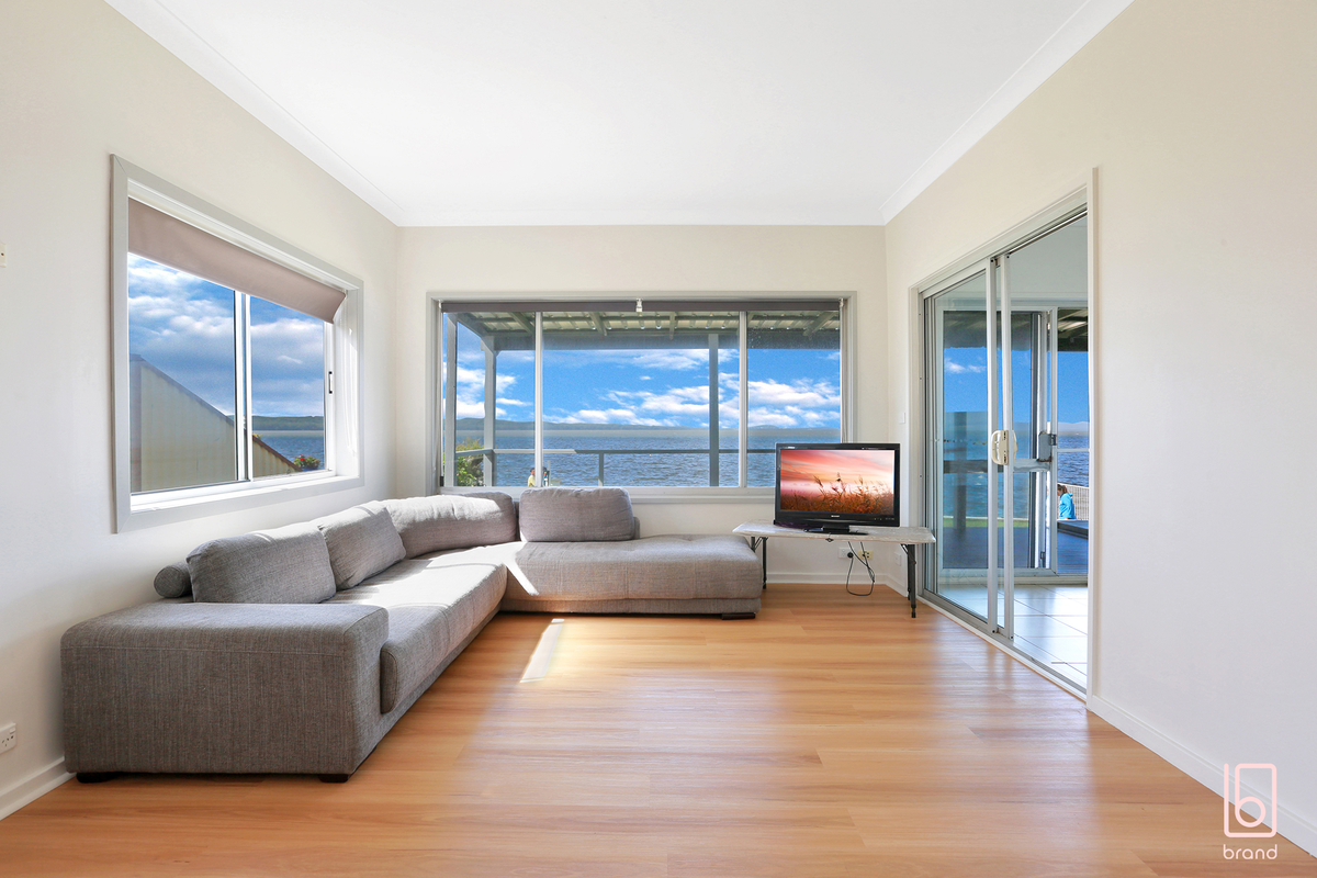 1 / 115 Main Road, Toukley