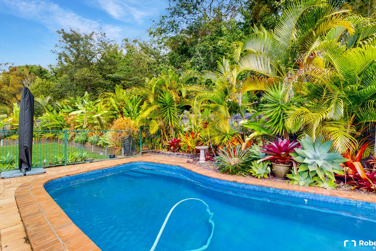 8 Hoylake Court, Tewantin