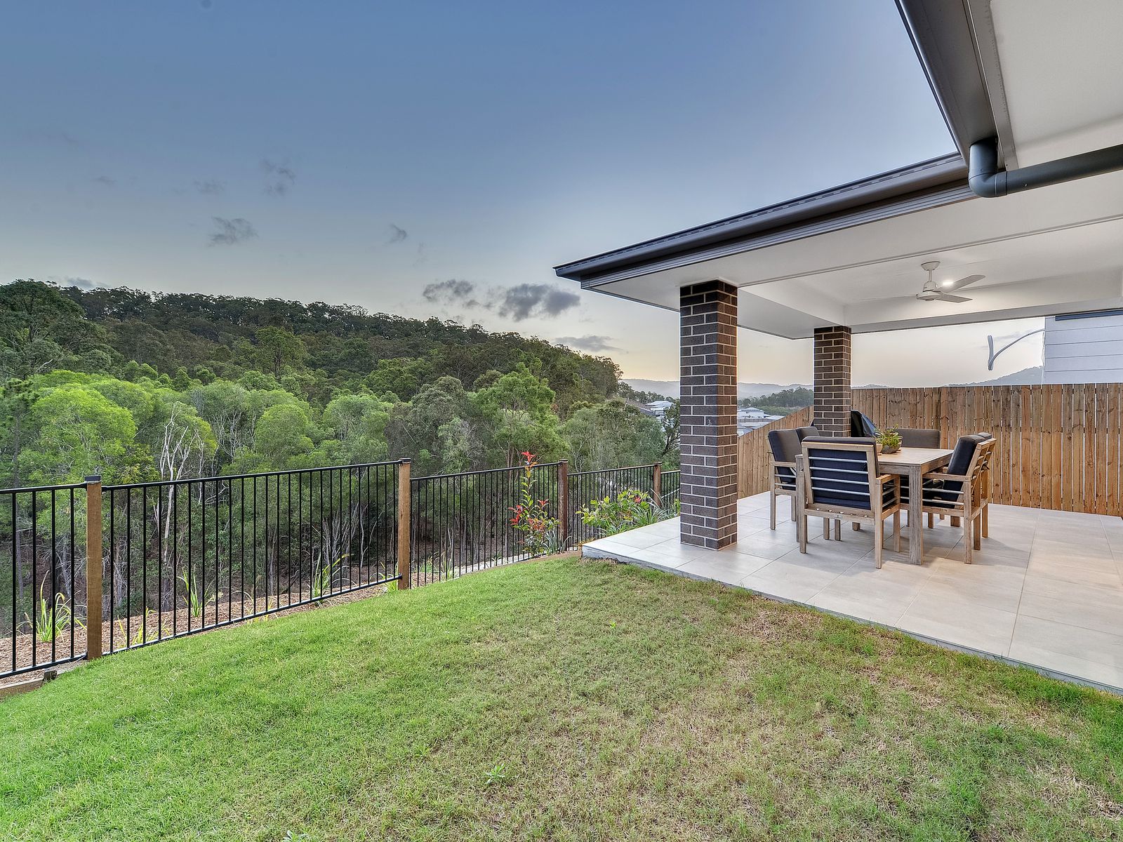 4 + 2 Bed Dual $1,046 m High Rental