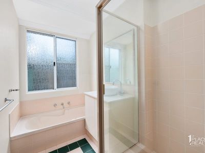 6B Monclair Ct, Meadow Springs
