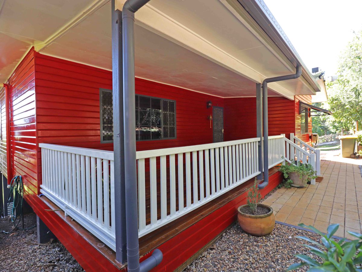 25 TWELFTH AVENUE, Atherton