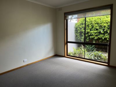 2 / 13 Matilda Court, Belmont