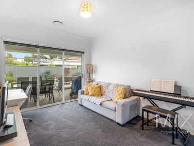 11 Dowding Crescent, New Town