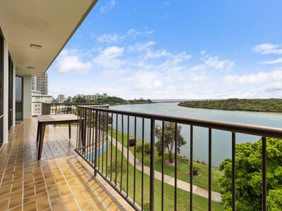 The Penthouse / 20 Endeavour Parade, Tweed Heads