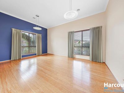 1 Macadamia Close, Jerrabomberra