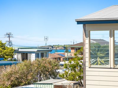28 Sunset Boulevard, Kianga
