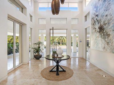 249-255 Monaco Street, Broadbeach Waters