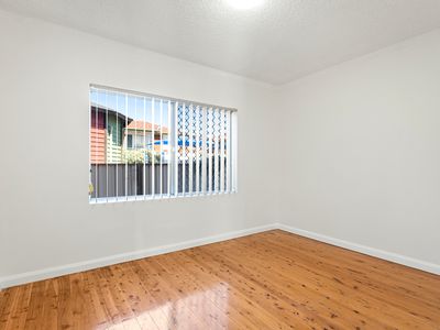 4 / 32 Hoskins Avenue, Warrawong