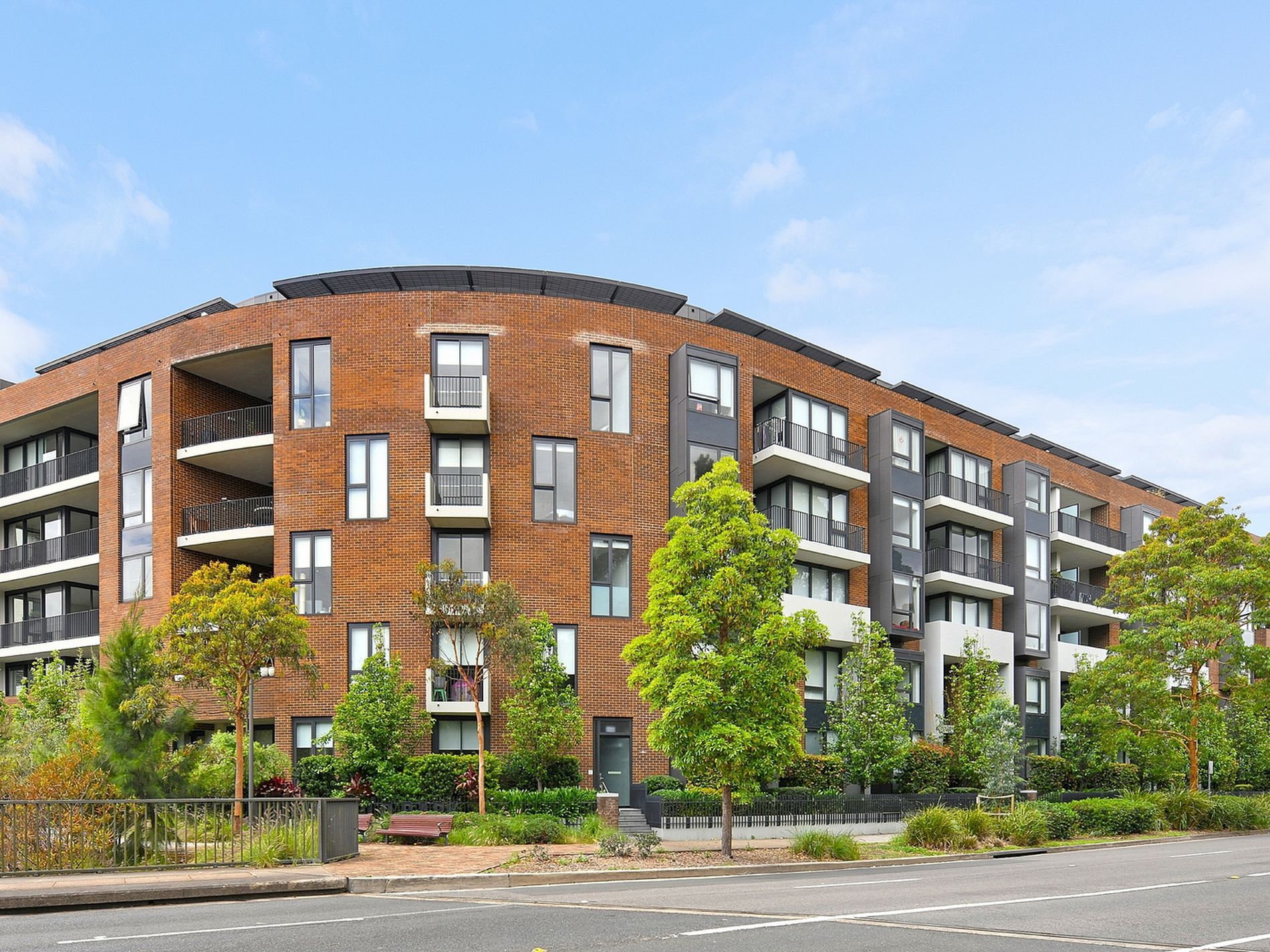 316 / 1A The Crescent, Forest Lodge