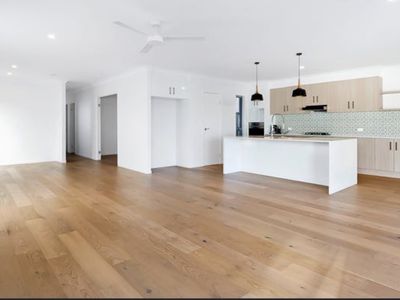 25 Harbour Rise, Hope Island