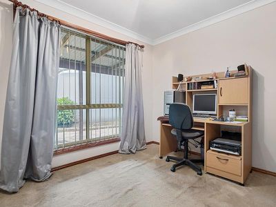 42 Autumn Road, Cradoc