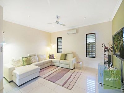 6 Lord Howe Promenade, Douglas