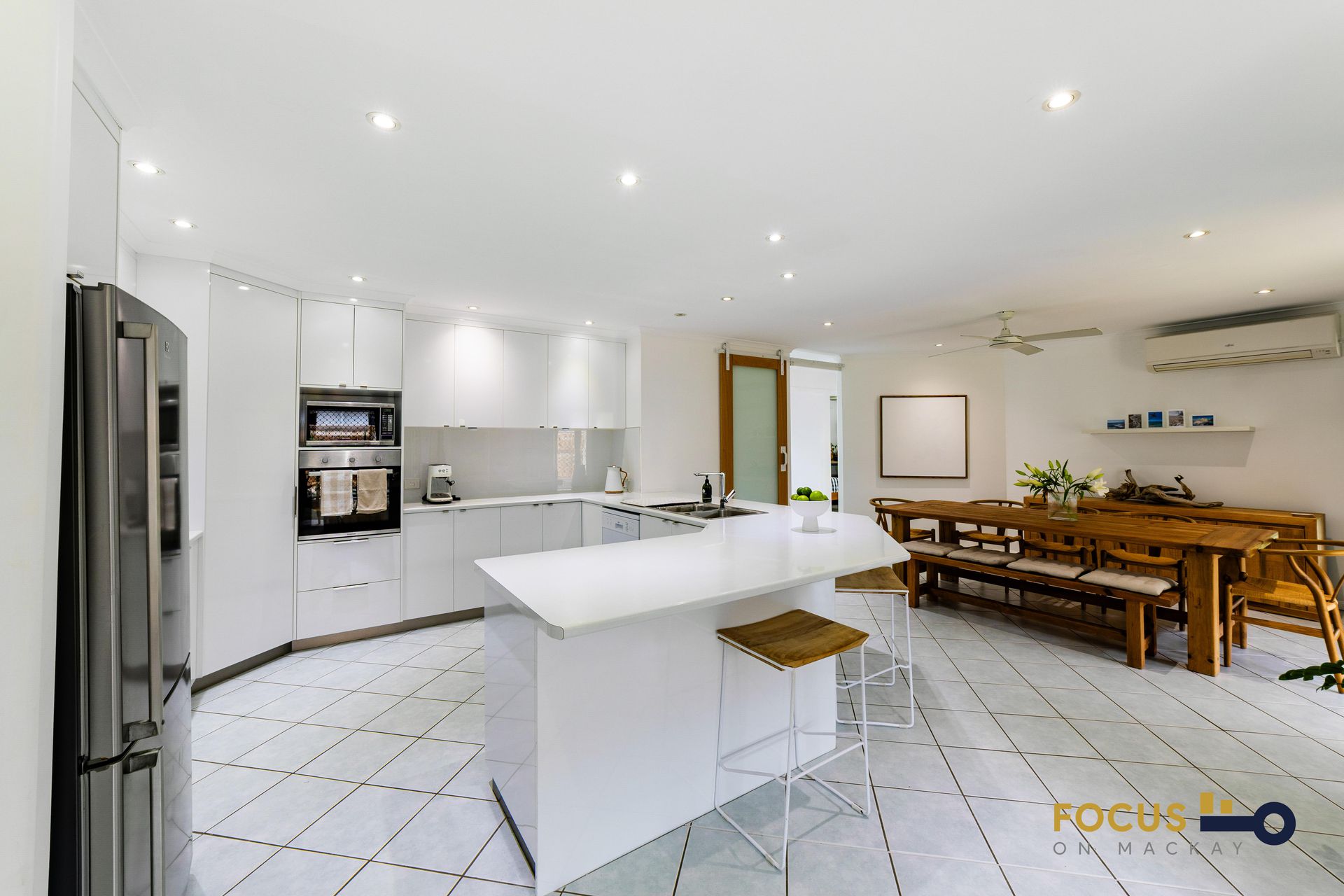 7 Kensington Court, Glenella