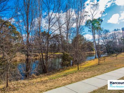 1 / 30 Trinculo Place, Queanbeyan