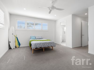 2 / 240 Bayview Street, Hollywell